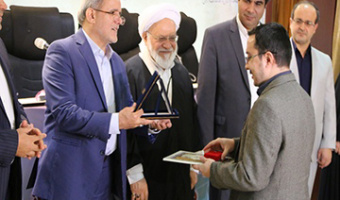 سخنرانی دکتر قبادی  در مراسم  اختتامیه نخستین جشنواره ملی قدردانی از رساله ها و پایان نامه های برتر علوم انسانی به همراه گزارش تصویری