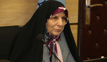دکتر پارسا: دنیا دوستی و بخل با انفاق از انسان دور می‌شود