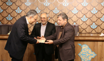 گزارش تصویری مراسم «رونمایی از سه اثر استاد داوری + نفرات برتر هفته پژوهش»